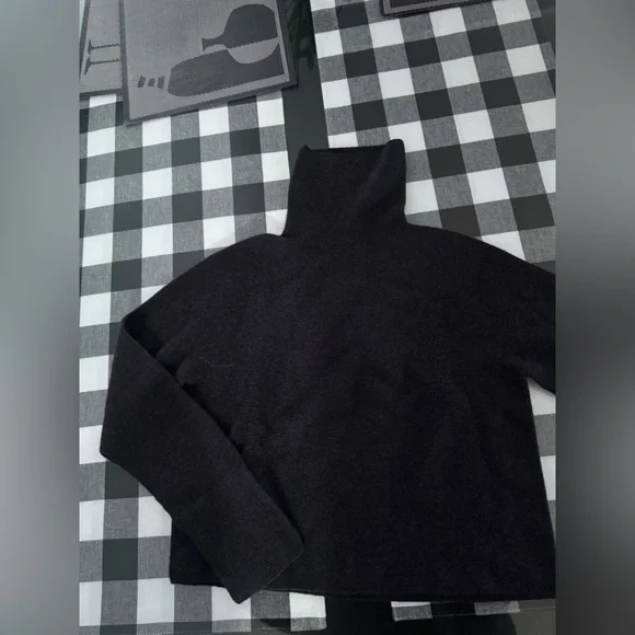 Christian Wijnants - Black/Gray Fine Knit Turtleneck Sweater - Picture 2 of 4